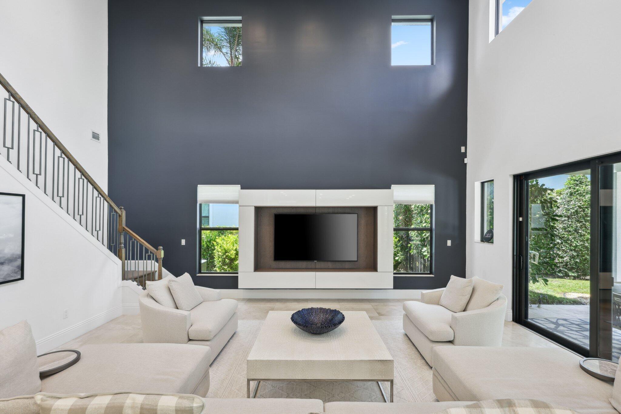7406 Northwest 27th Avenue Boca Raton, FL 33496 - Photo 17 of 76 Living room