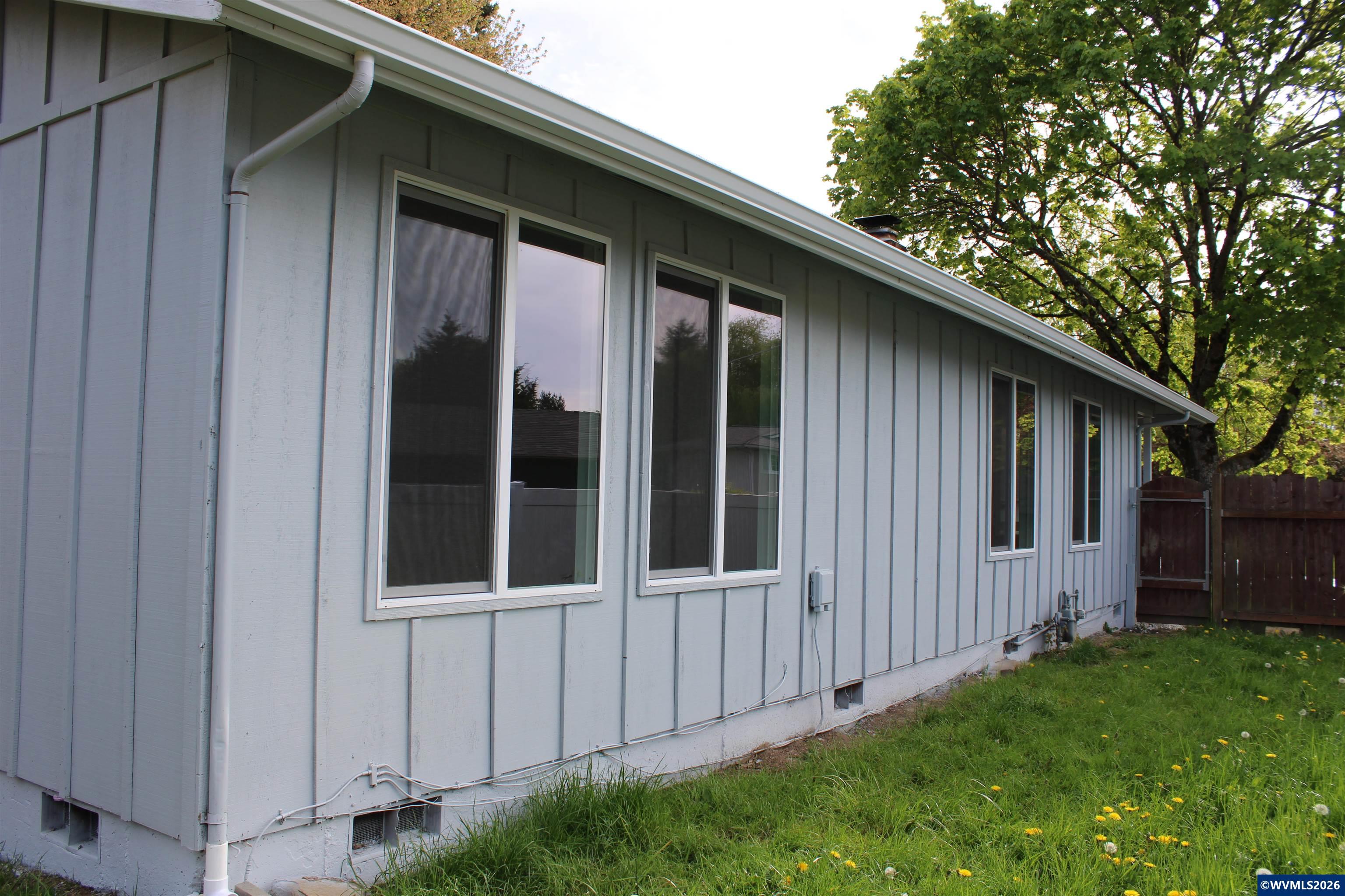 6259 Chapman Place Southwest Albany, OR 97321 - Photo 18 of 21 a view of porch with yard