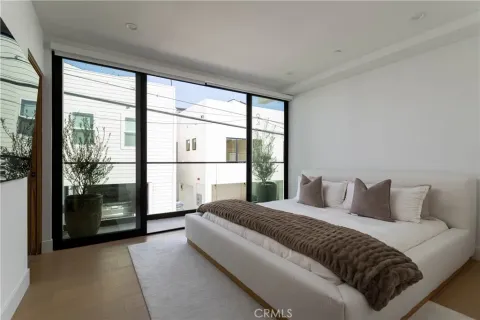 $3,200,000 | 716 Orchid Avenue, Corona del Mar, CA 92625