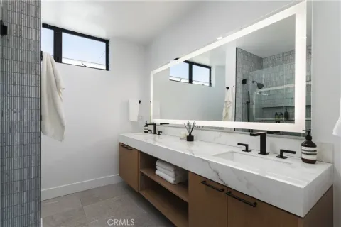 $3,200,000 | 716 Orchid Avenue, Corona del Mar, CA 92625