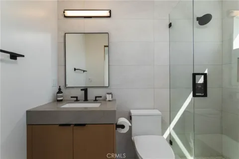 $3,200,000 | 716 Orchid Avenue, Corona del Mar, CA 92625