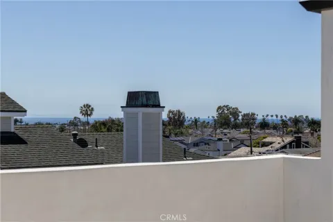 $3,200,000 | 716 Orchid Avenue, Corona del Mar, CA 92625