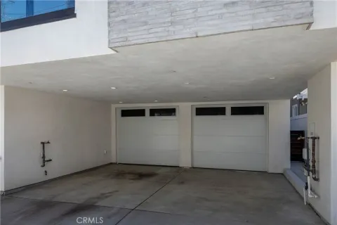 $3,200,000 | 716 Orchid Avenue, Corona del Mar, CA 92625