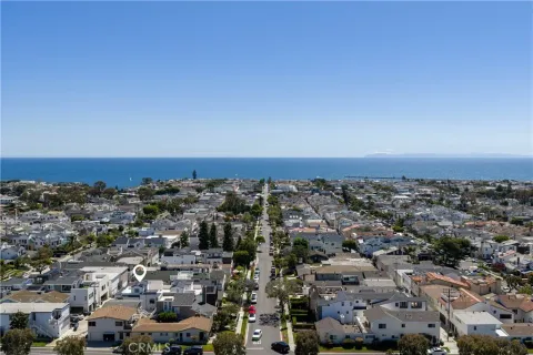 $3,200,000 | 716 Orchid Avenue, Corona del Mar, CA 92625