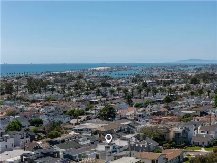 $3,200,000 | 716 Orchid Avenue, Corona del Mar, CA 92625
