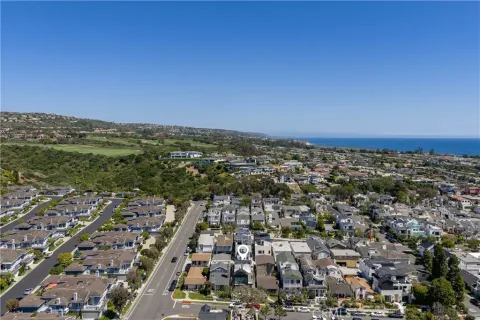 $3,200,000 | 716 Orchid Avenue, Corona del Mar, CA 92625