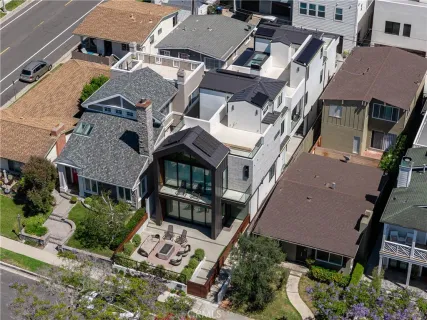 $3,200,000 | 716 Orchid Avenue, Corona del Mar, CA 92625