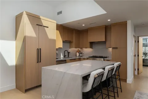 $3,200,000 | 716 Orchid Avenue, Corona del Mar, CA 92625