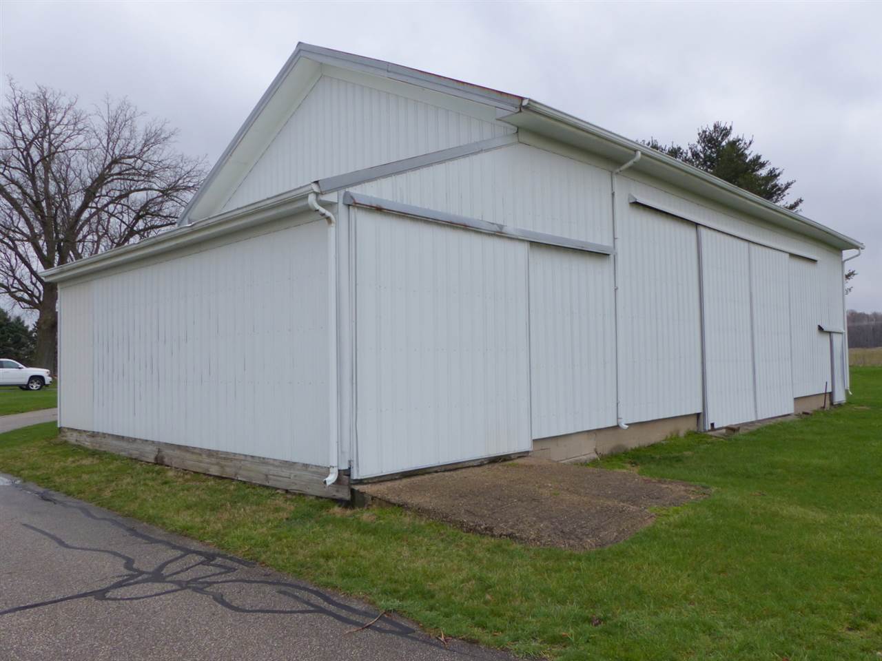 67540 Pine Road North Liberty, IN 46554 - Photo 8 of 36