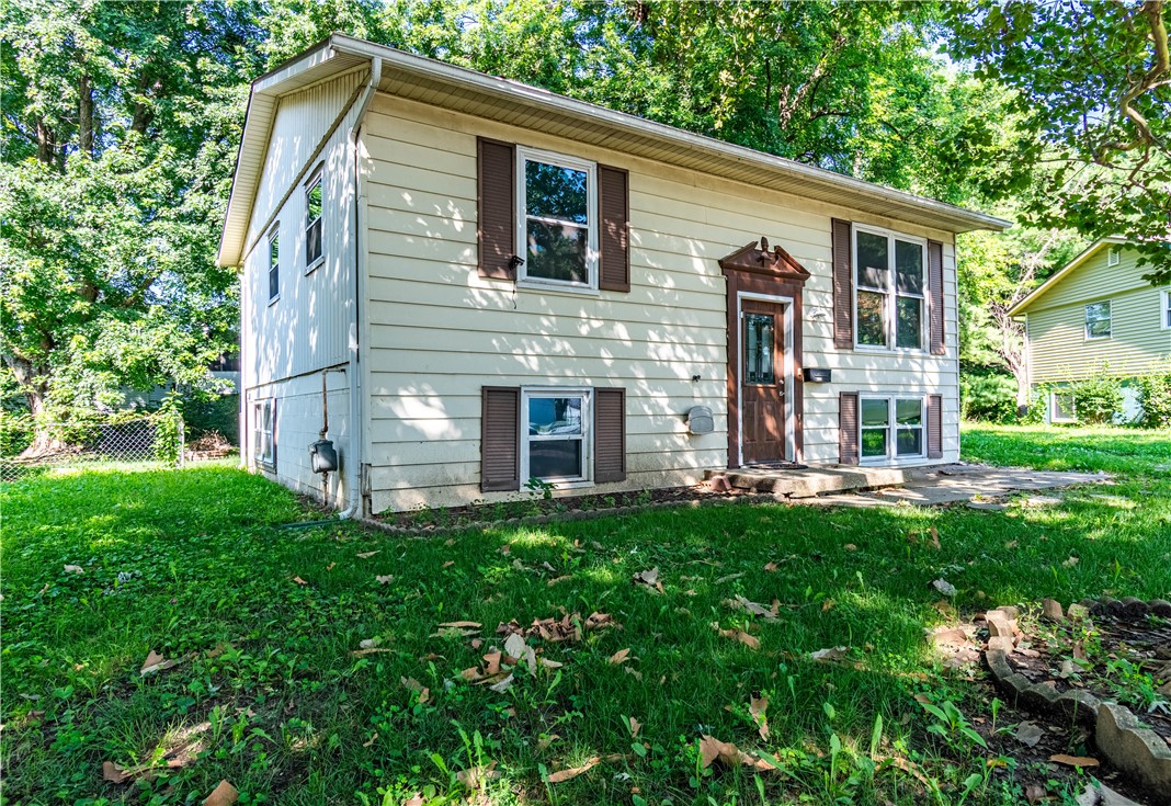 1905 East Queen Mary Court Decatur, IL 62526 - Photo 22 of 26