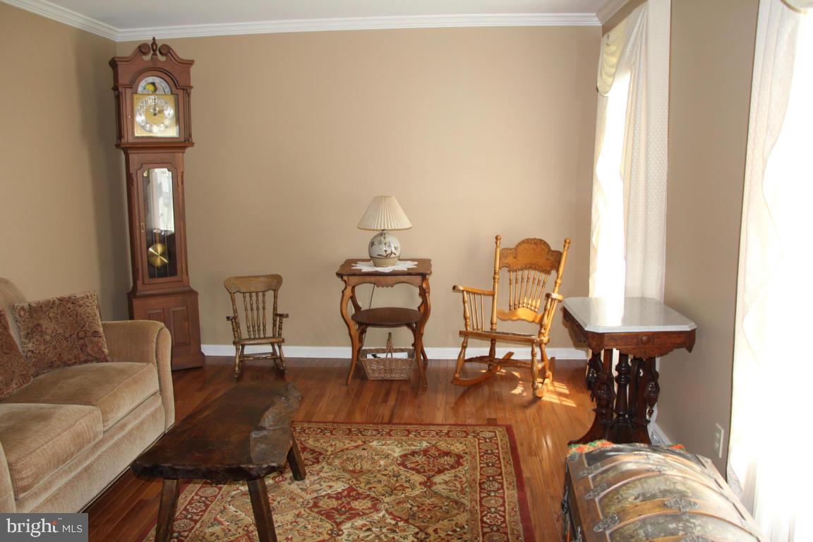 3 Warren Circle Lititz, PA 17543 - Photo 10 of 27 a living room with furniture and a table