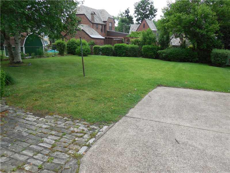 6305 Verona Road Penn Hills, PA 15147 - Photo 2 of 25 Yard/Garden.