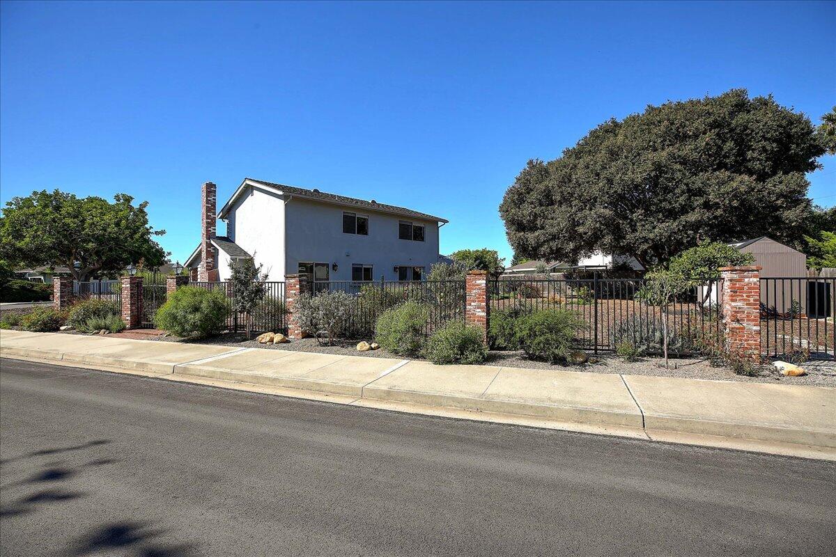 5710 Stow Canyon Road Goleta, CA 93117 - Photo 32 of 39 12-012