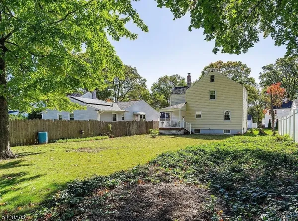 $3,700 | 239 East 4th Avenue, Roselle, NJ 07203