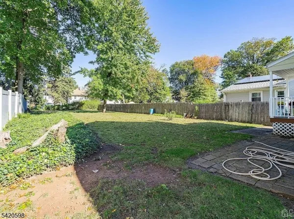 $3,700 | 239 East 4th Avenue, Roselle, NJ 07203