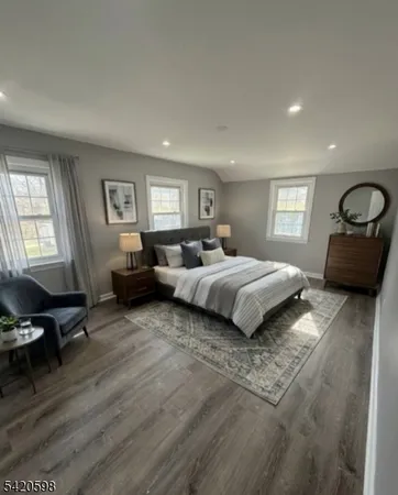 $3,700 | 239 East 4th Avenue, Roselle, NJ 07203