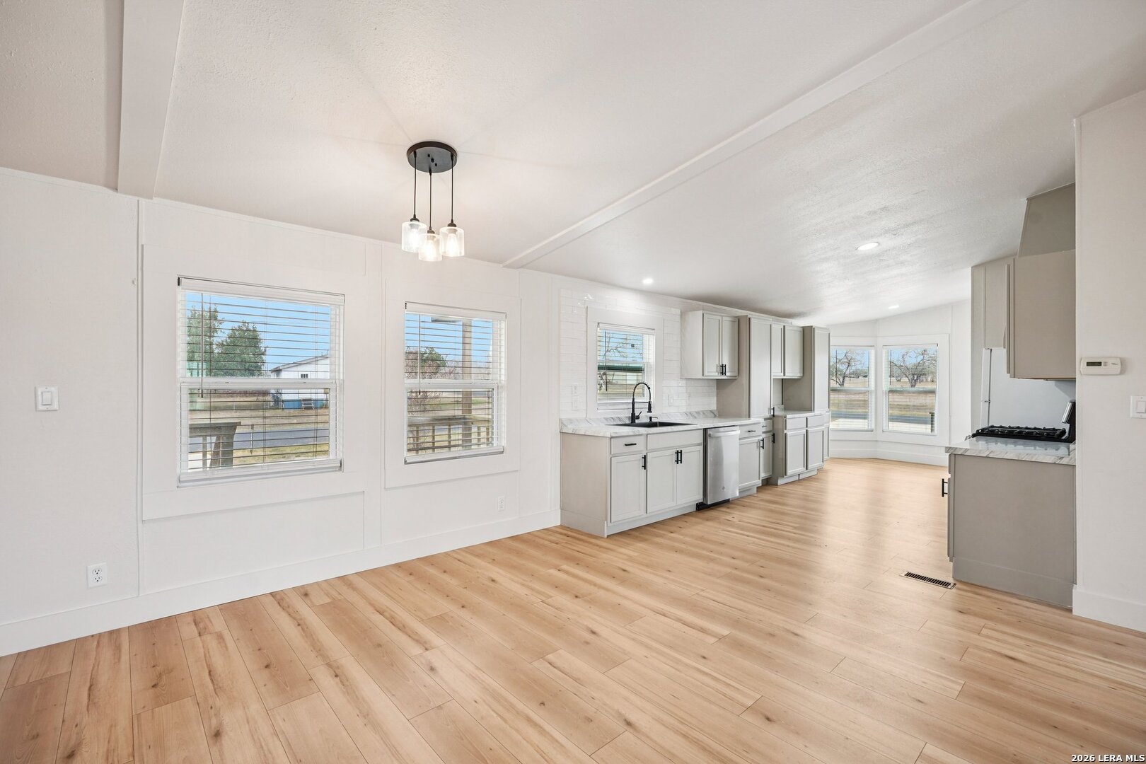 101 Natchez Street Poth, TX 78147 - Photo 11 of 38