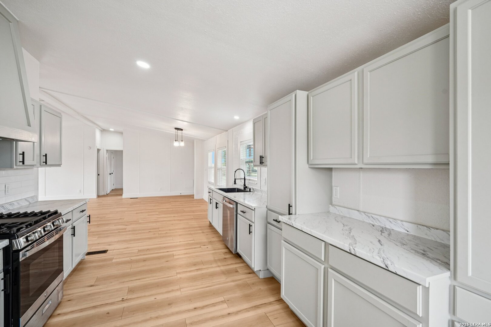 101 Natchez Street Poth, TX 78147 - Photo 15 of 38