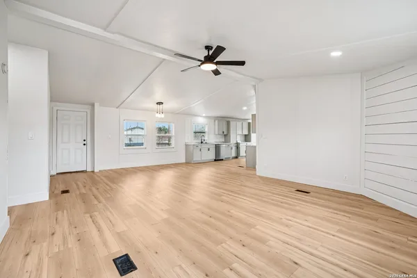 $220,000 | 101 Natchez Street, Poth, TX 78147