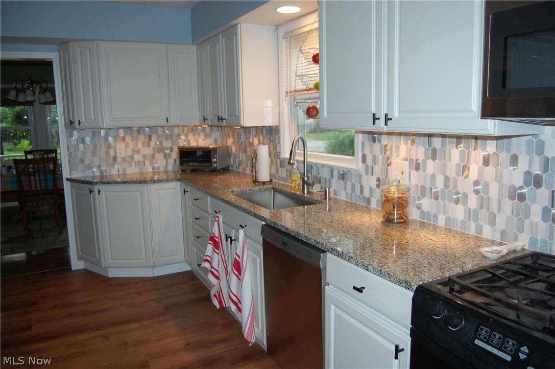 5116 Eastover Road Cleveland, OH 44124 - Photo 10 of 35 Gallery Image 10