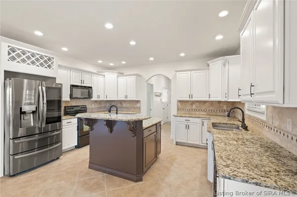 $679,000 | 3524 Lafayette Parkway, Floyds Knobs, IN 47119