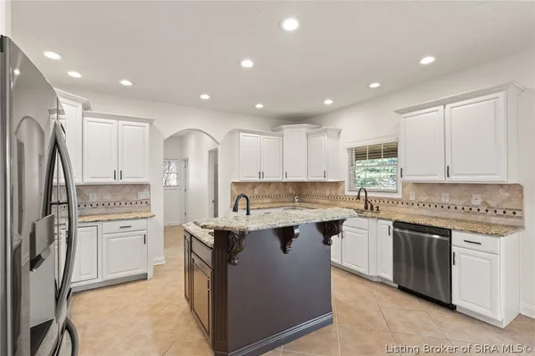 $679,000 | 3524 Lafayette Parkway, Floyds Knobs, IN 47119