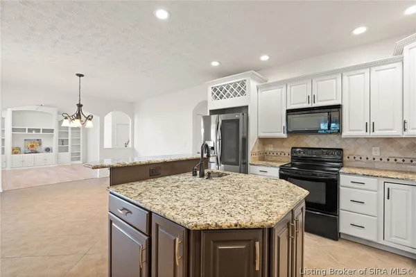 $679,000 | 3524 Lafayette Parkway, Floyds Knobs, IN 47119