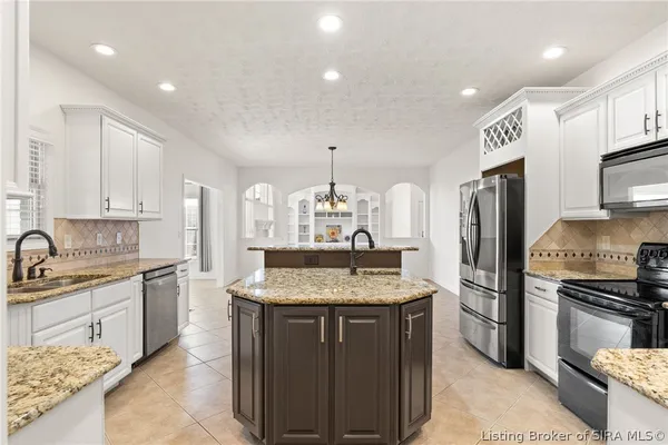 $679,000 | 3524 Lafayette Parkway, Floyds Knobs, IN 47119