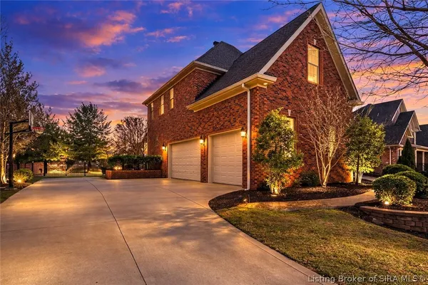 $679,000 | 3524 Lafayette Parkway, Floyds Knobs, IN 47119