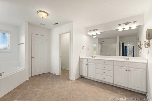 $679,000 | 3524 Lafayette Parkway, Floyds Knobs, IN 47119