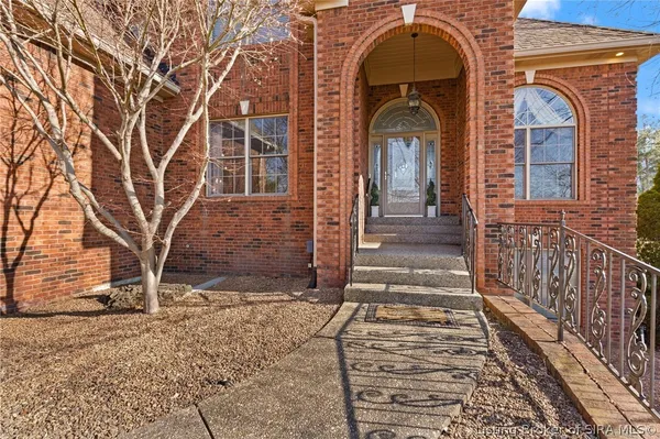 $679,000 | 3524 Lafayette Parkway, Floyds Knobs, IN 47119