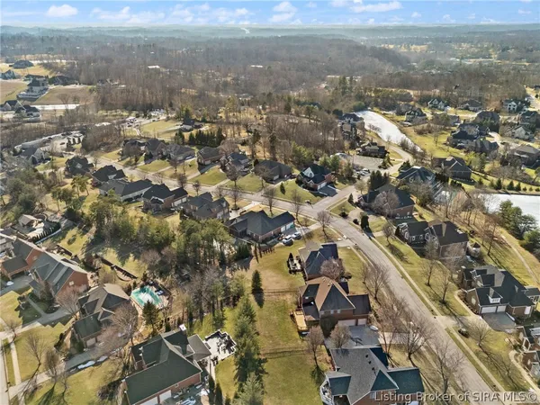 $679,000 | 3524 Lafayette Parkway, Floyds Knobs, IN 47119