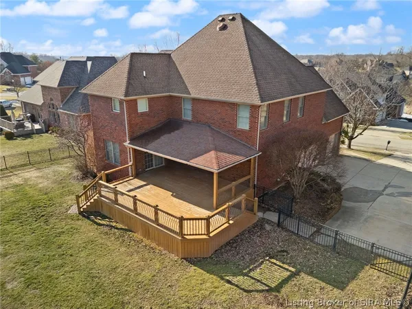 $679,000 | 3524 Lafayette Parkway, Floyds Knobs, IN 47119