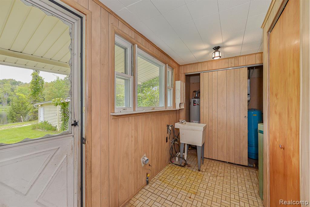 9618 Base Lake Road Pinckney, MI 48169 - Photo 8 of 38 Gallery Image 8
