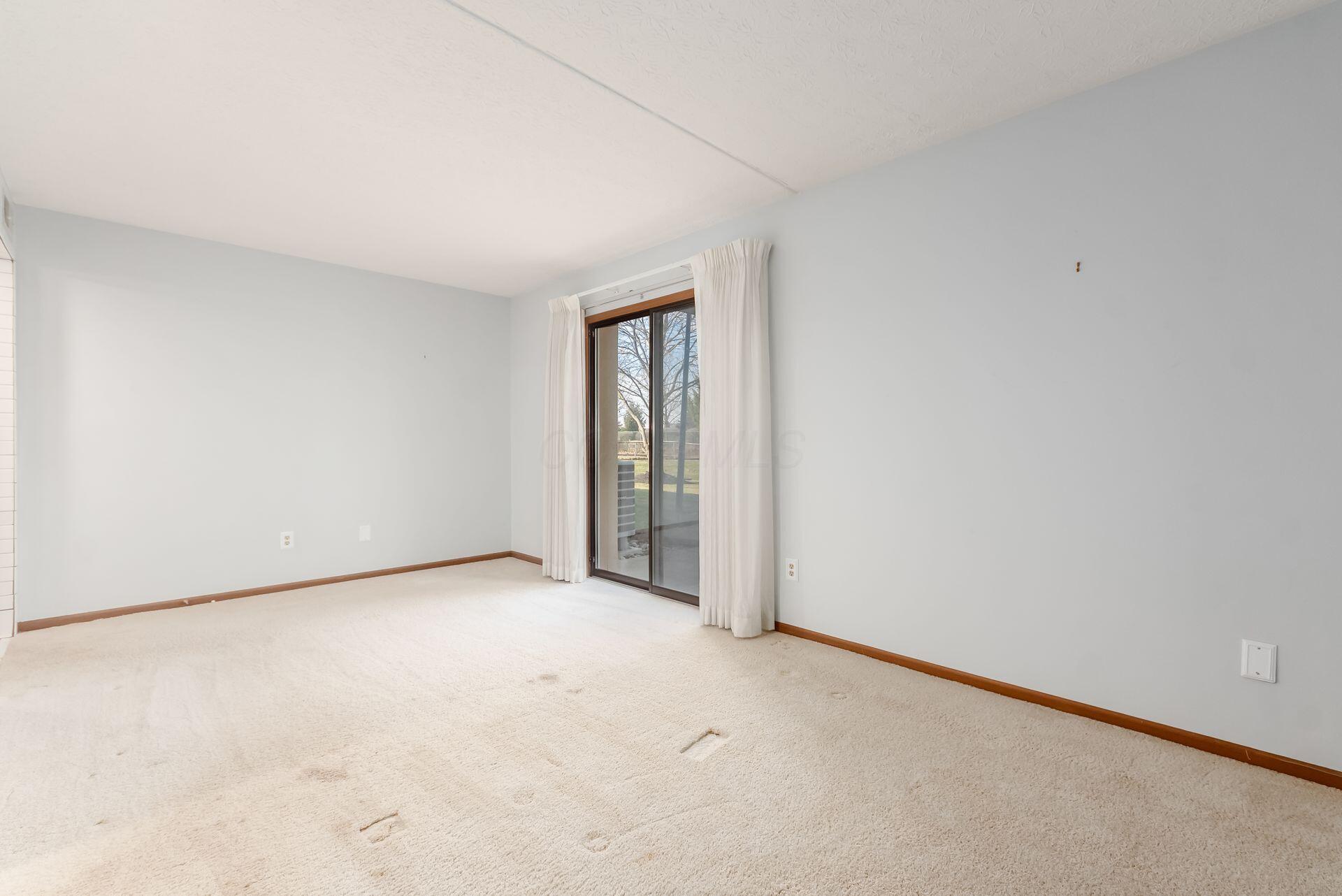 5885 Beechcroft Road, Unit 116 Columbus, OH 43229 - Photo 13 of 29 5885 Beechcroft Road 116