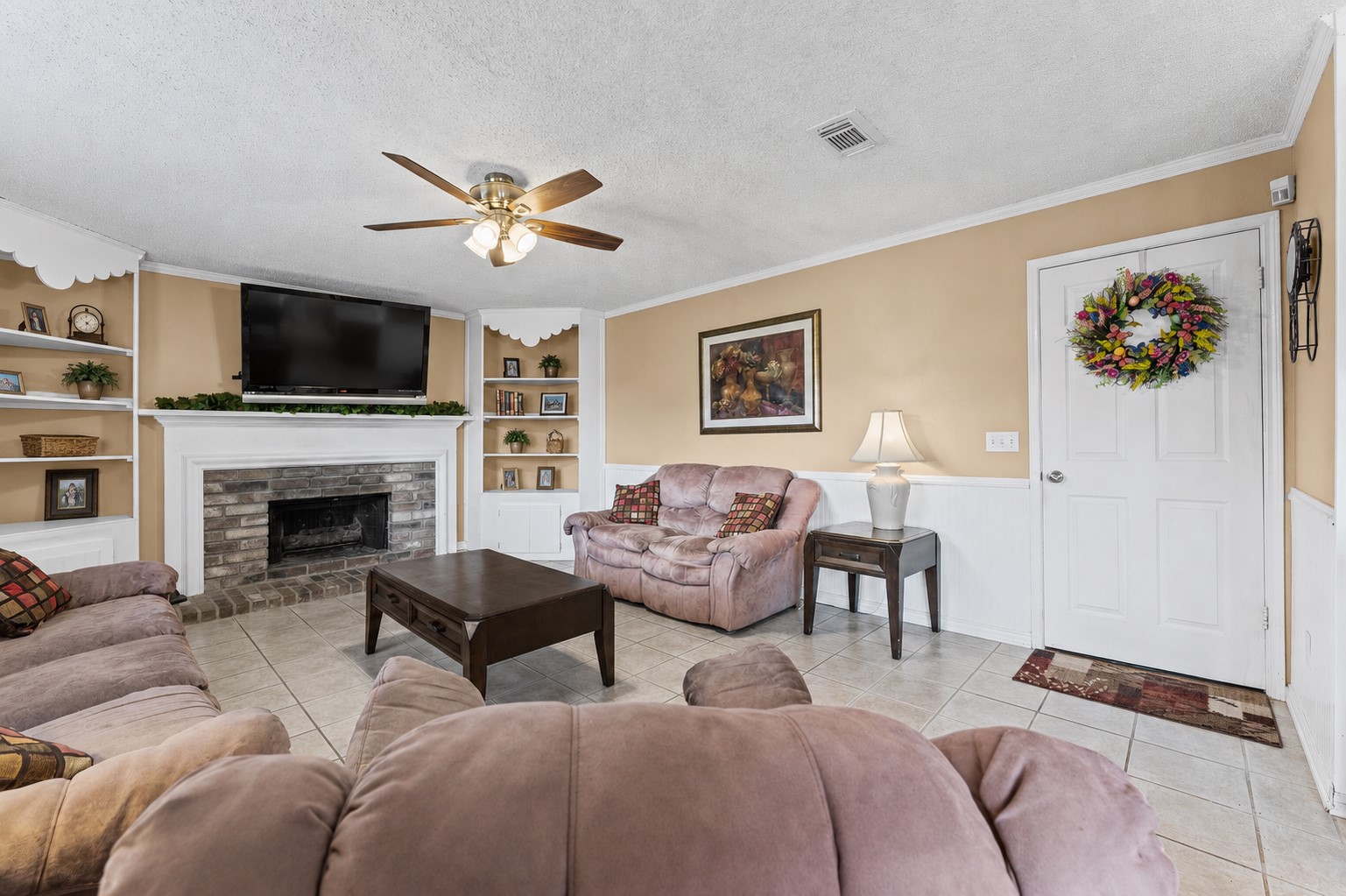 9903 Burntfork Street Houston, TX 77064 - Photo 11 of 25 View of the family room.
