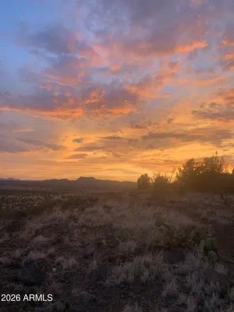 $450,000 | 42320 North Walk About Trail, Seligman, AZ 86337