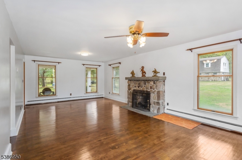 87 Glen Road Sussex, NJ 07461 - Photo 8 of 40