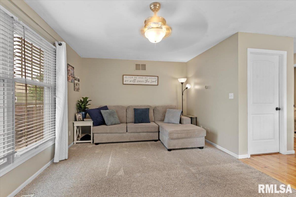 4414 Comanche Drive Springfield, IL 62711 - Photo 4 of 48 Gallery Image 4