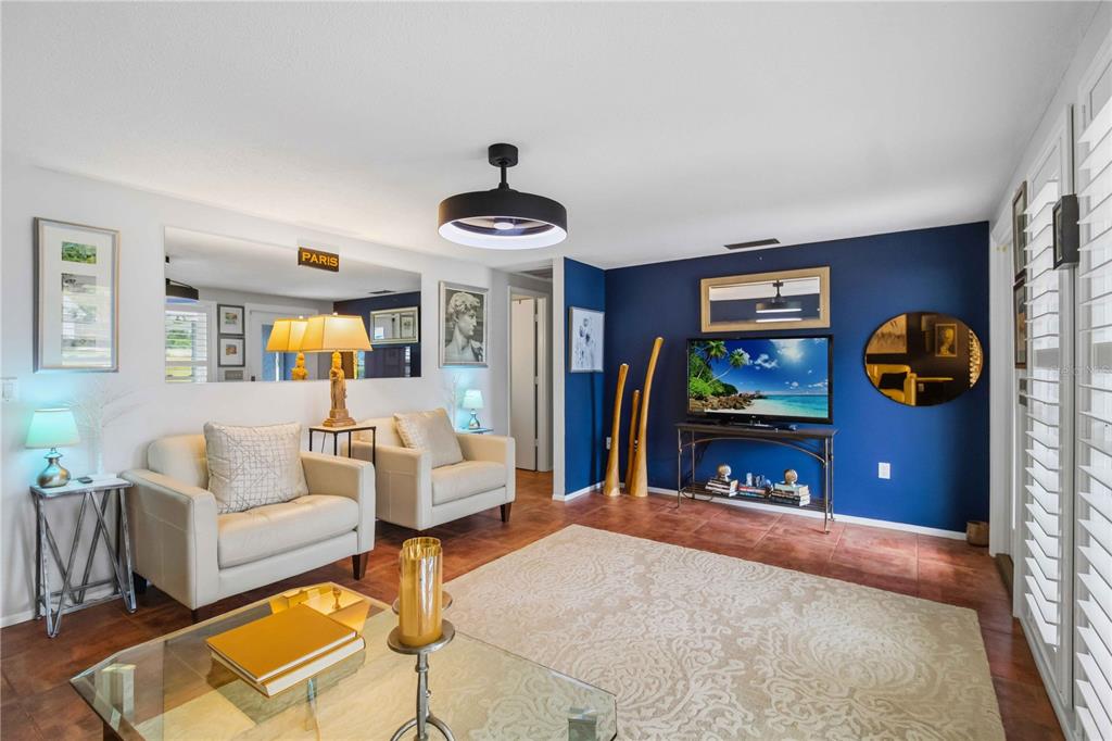 245 Treasure Road Venice, FL 34293 - Photo 11 of 50 Gallery Image 11