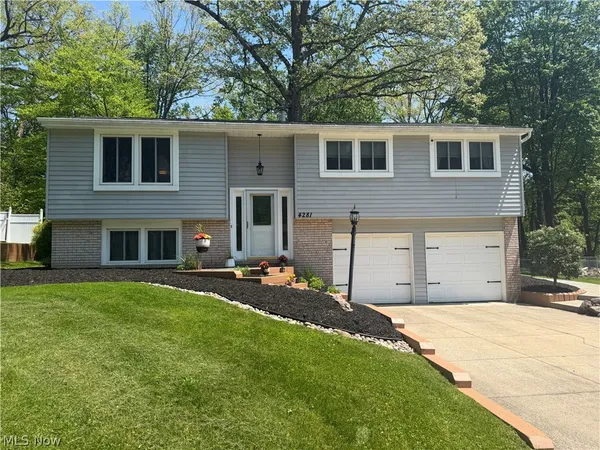 $314,900 | 4281 Meadowlark Trail, Stow, OH 44224
