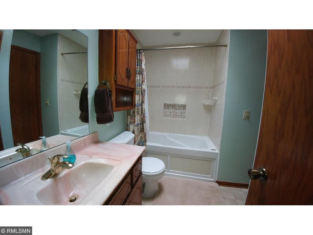 5570 Pascal Street Shoreview, MN 55126 - Photo 13 of 24 Gallery Image 13
