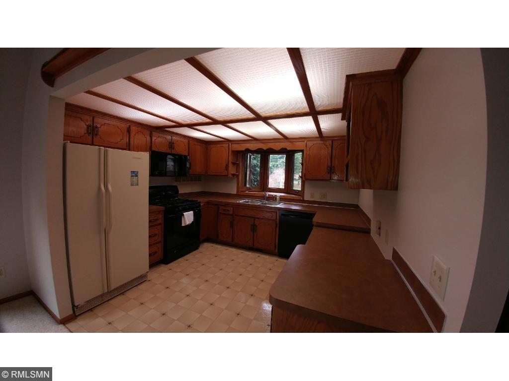 5570 Pascal Street Shoreview, MN 55126 - Photo 9 of 24 Gallery Image 9