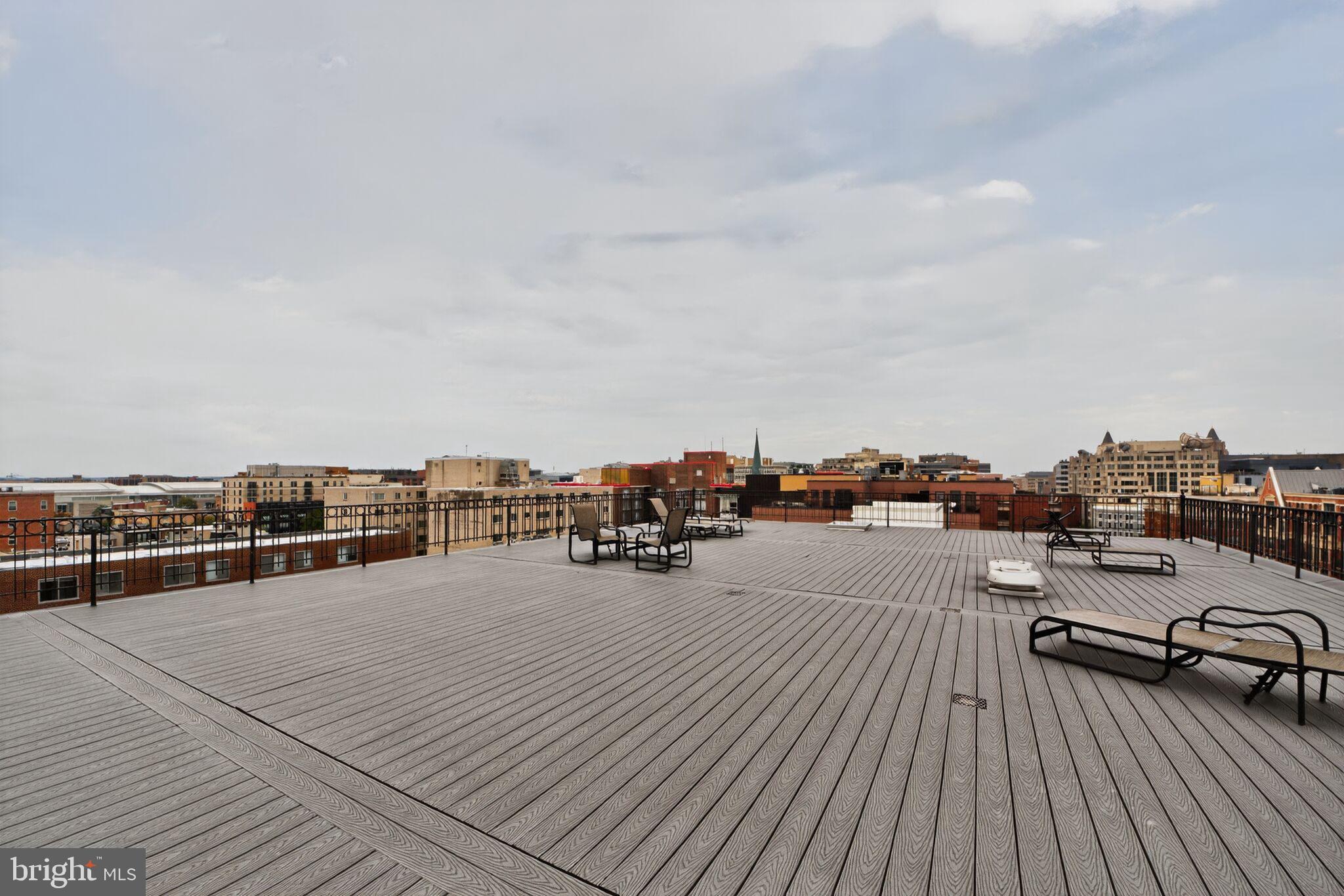 1245 13th Street Northwest, Unit 304 Washington, DC 20005 - Photo 21 of 43 a view of a terrace