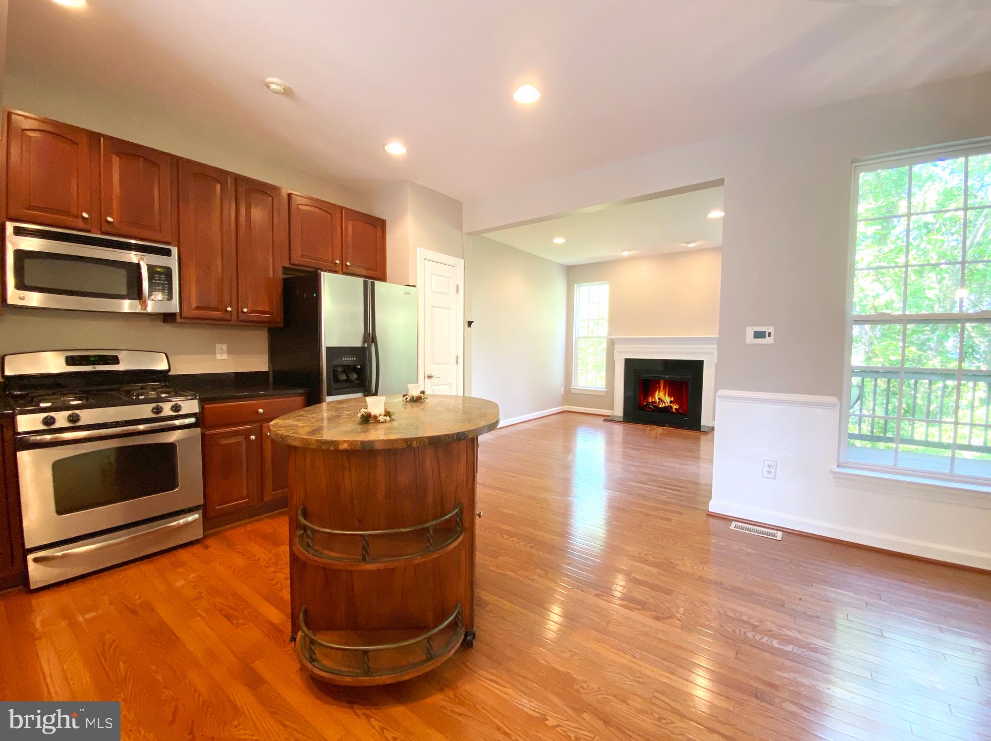68 River Lane Riverside, NJ 08075 - Photo 1 of 39