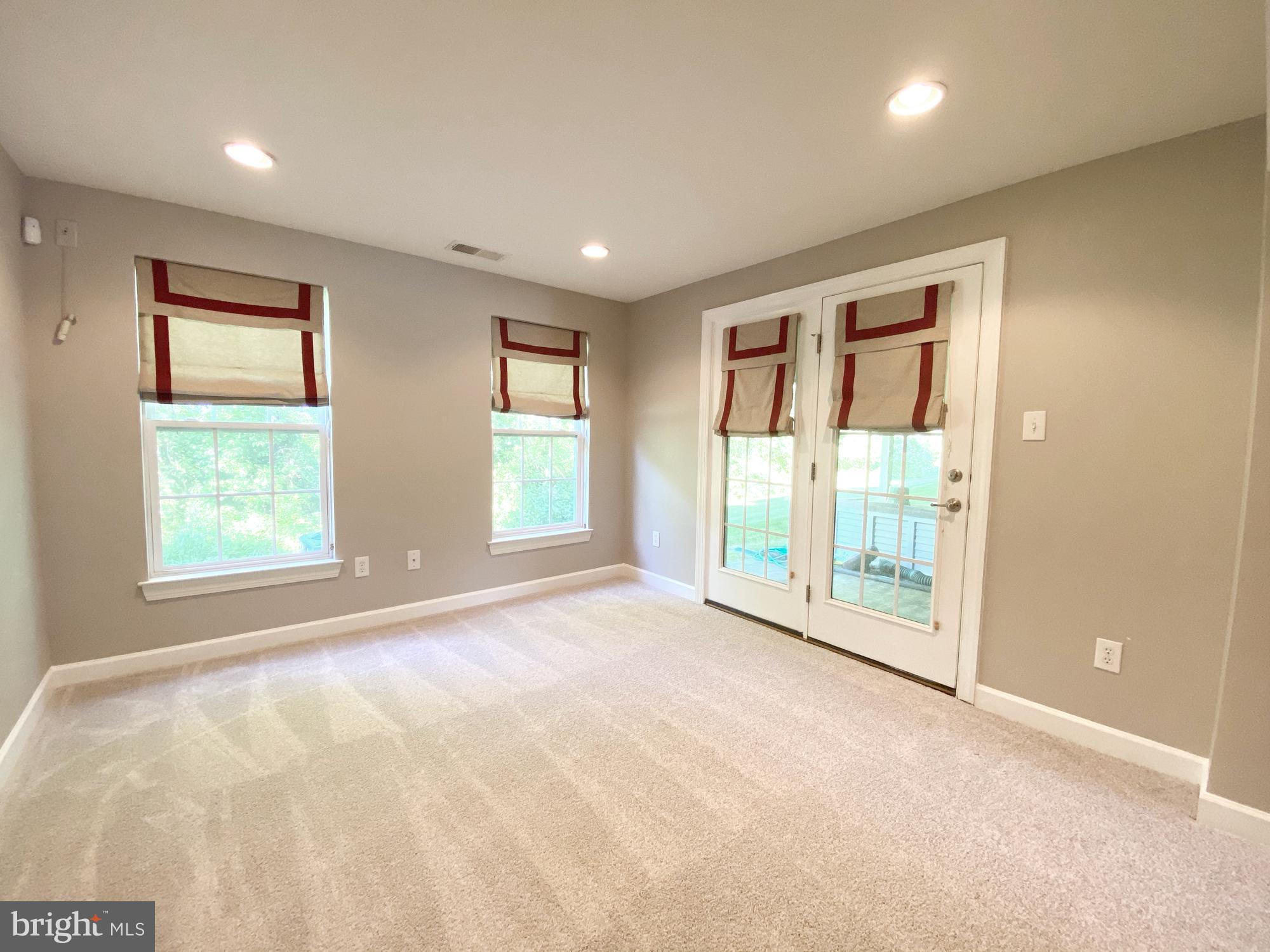 68 River Lane Riverside, NJ 08075 - Photo 7 of 39