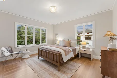 $5,495,000 | 10 Muir Avenue, Piedmont, CA 94610