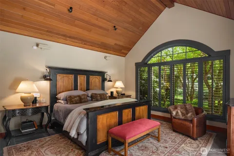 $5,950,000 | 20530 Southeast 19th Street, Sammamish, WA 98075