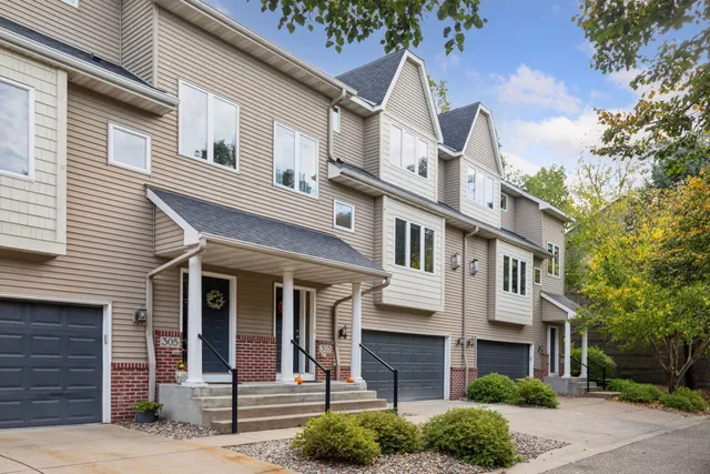 $319,900 | 303 Oak Street, Prescott, WI 54021