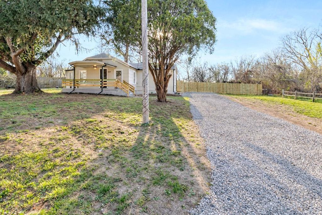 5112 Rinker Road Kansas City, MO 64129 - Photo 2 of 41